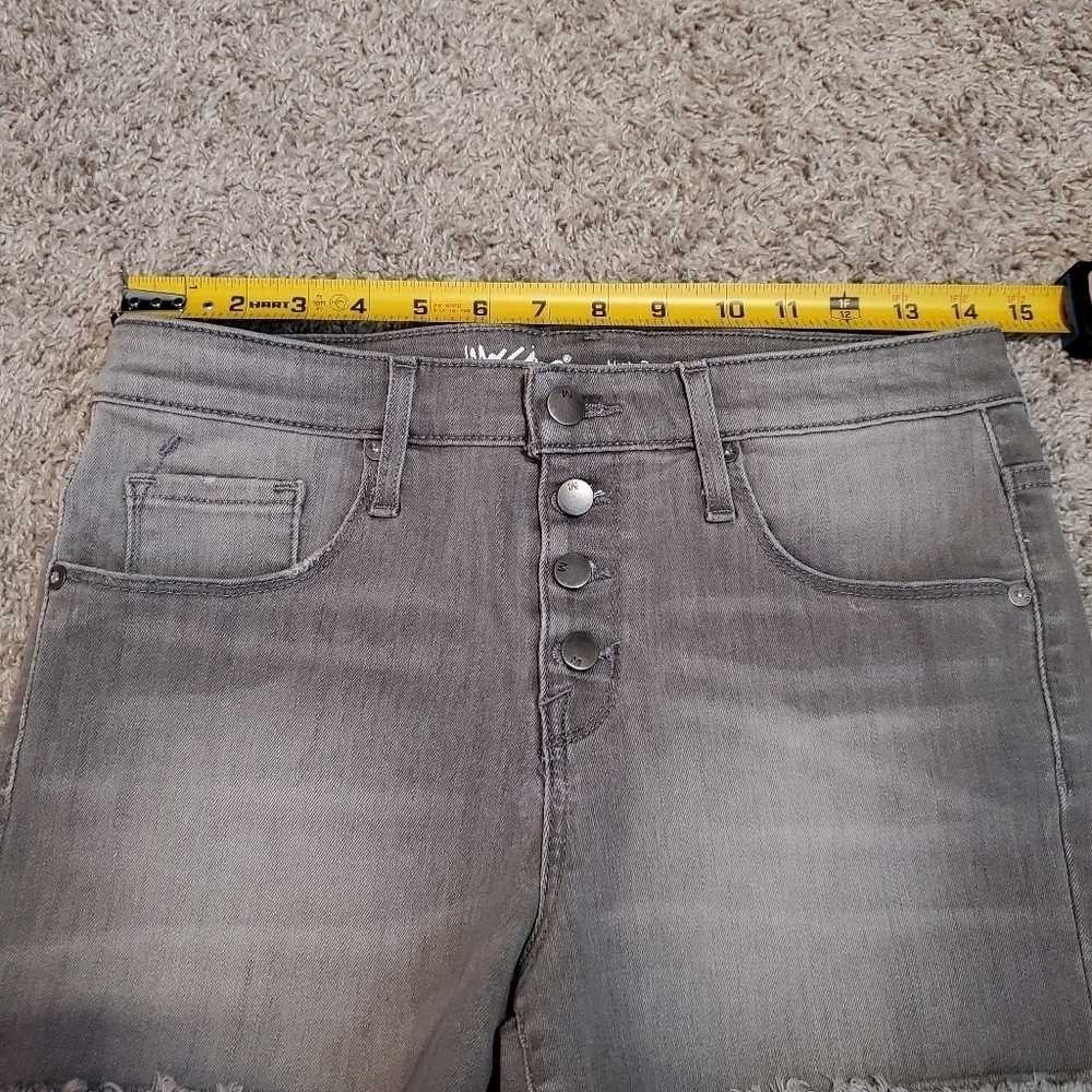 High Rise Button Fly Cut Off Shorts - Picture 7 of 8